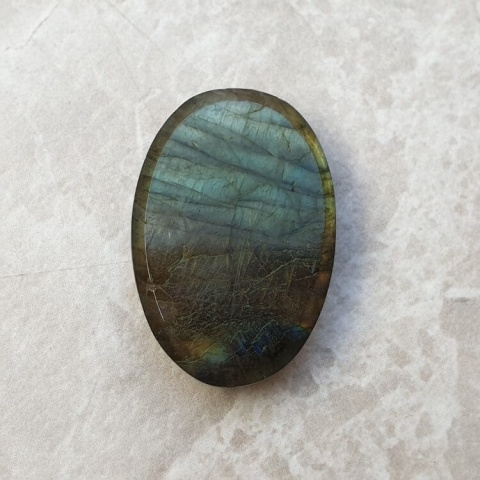 Labradoryt kaboszon 29x20 mm nr B637 Labradoryt kaboszon 29x20 mm nr B637