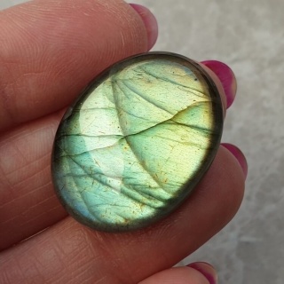 Labradoryt kaboszon 29x22 mm nr B633