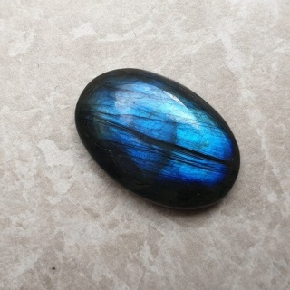 Labradoryt kaboszon 30x20 mm nr B405