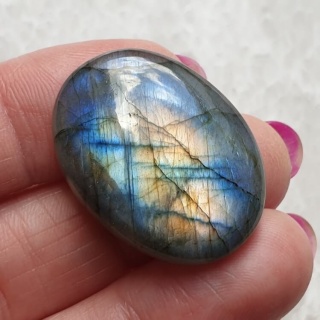 Labradoryt kaboszon 30x22 mm nr B535