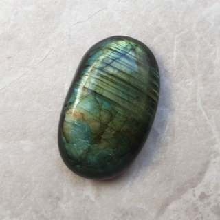 Labradoryt kaboszon 31x19 mm nr B615