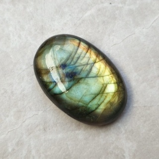Labradoryt kaboszon 31x20 mm nr B632