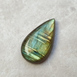 Labradoryt kaboszon 32x19 mm nr B643