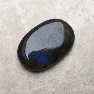 Labradoryt kaboszon 32x21 mm nr B364