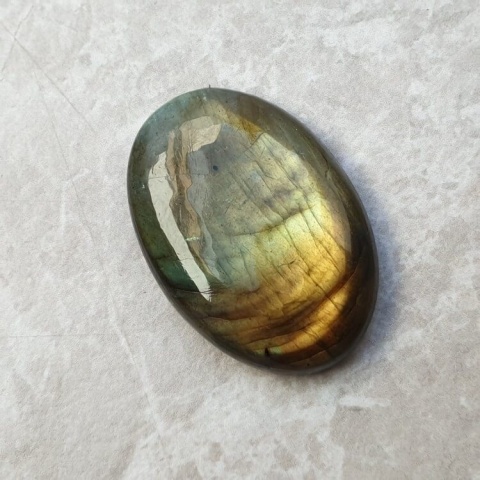 Labradorite cabochon 32x22 mm no B620 Labradorite cabochon 32x22 mm no B620