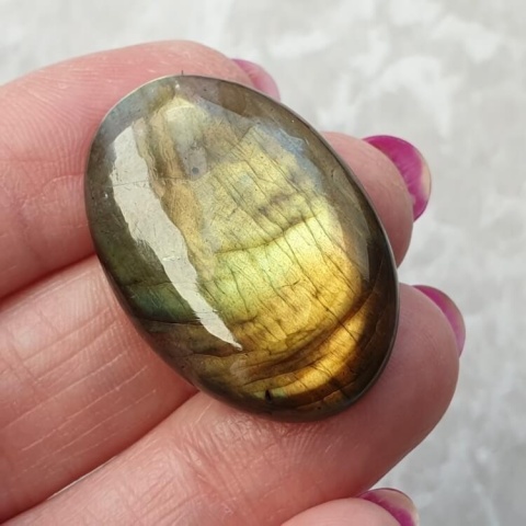 Labradorite cabochon 32x22 mm no B620 Labradorite cabochon 32x22 mm no B620