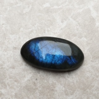 Labradoryt kaboszon 33x17 mm nr B373