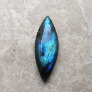 Labradoryt kaboszon 34x13 mm nr B420