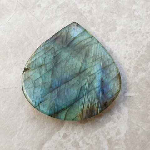 Labradorite cabochon 34x33 mm no B622 Labradorite cabochon 34x33 mm no B622