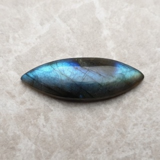 Labradoryt kaboszon 35x13 mm nr B371