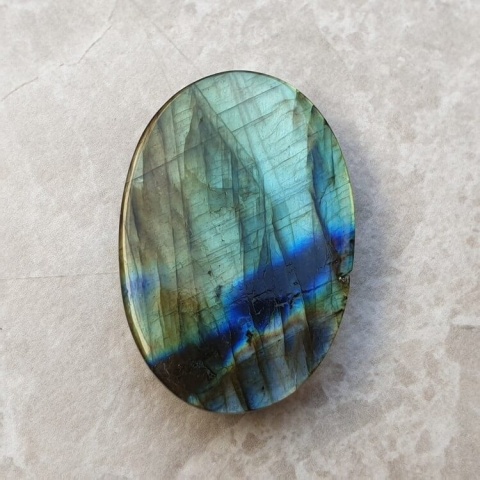 Labradoryt kaboszon 35x24 mm nr B627
