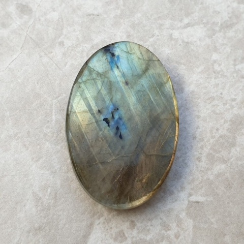 Labradoryt kaboszon 36x24 mm nr B606