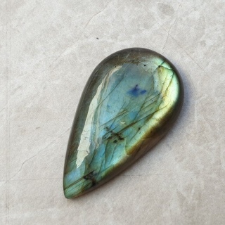 Labradoryt kaboszon 37x21 mm nr B617