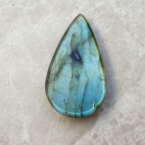 Labradorite cabochon 37x21 mm no B617