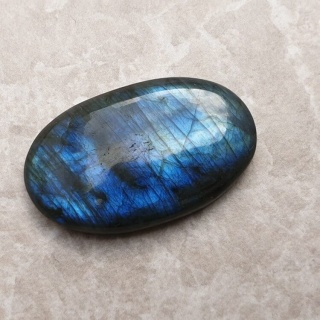 Labradoryt kaboszon 37x22 mm nr B407