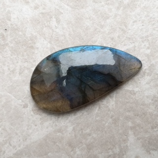 Labradoryt kaboszon 38x20 mm nr B395
