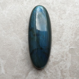 Labradoryt kaboszon 43x16 mm nr B525