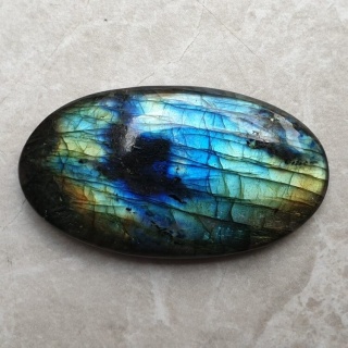 Labradoryt kaboszon 49x28 mm nr B526