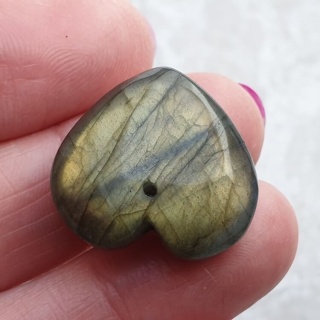 Labradoryt serce z dziurką 23x22 mm nr 52