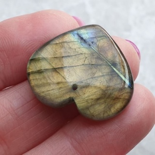 Labradoryt serce z dziurką 27x23 mm nr 7