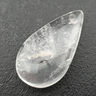 Kryształ górski łezka z dziurką 37x21 mm nr 40