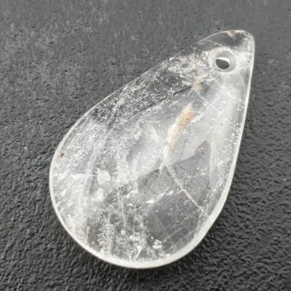 Kryształ górski łezka z dziurką 37x23 mm nr 45