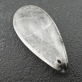 Kryształ górski łezka z dziurką 38x18 mm nr 46