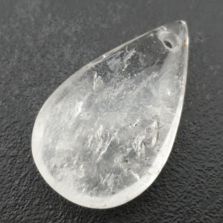 Kryształ górski łezka z dziurką 38x23 mm nr 38
