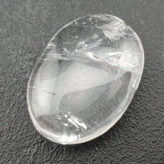 Kryształ górski owal z dziurką 32x23 mm nr 7