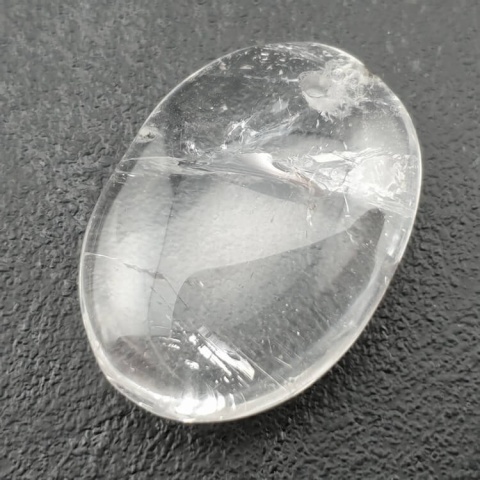 Kryształ górski owal z dziurką 32x23 mm nr 7 Kryształ górski owal z dziurką 32x23 mm nr 7