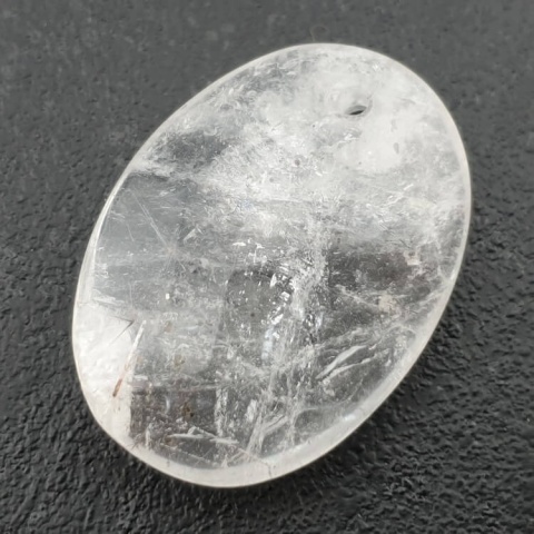 Kryształ górski owal z dziurką 33x24 mm nr 11