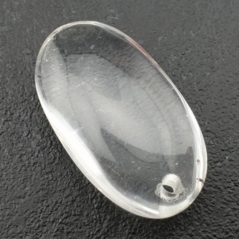 Kryształ górski owal z dziurką 35x20 mm nr 25