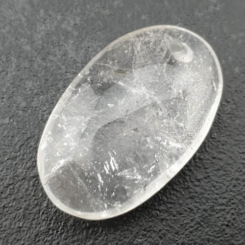Kryształ górski owal z dziurką 35x22 mm nr 28 Kryształ górski owal z dziurką 35x22 mm nr 28