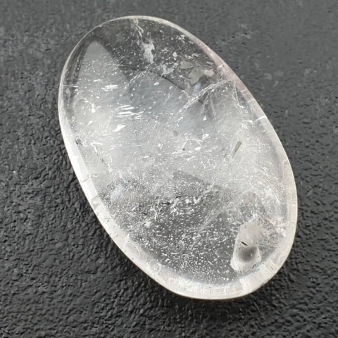 Kryształ górski owal z dziurką 35x22 mm nr 28 Kryształ górski owal z dziurką 35x22 mm nr 28
