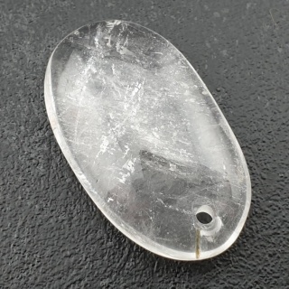 Kryształ górski owal z dziurką 36x21 mm nr 10