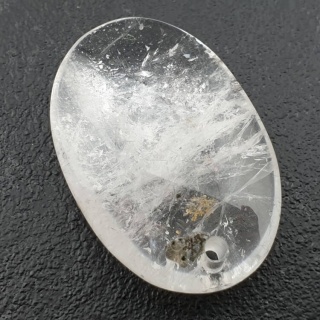 Kryształ górski owal z dziurką 36x24 mm nr 24