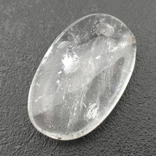 Kryształ górski owal z dziurką 37x23 mm nr 1