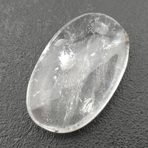 Kryształ górski owal z dziurką 37x23 mm nr 1 Kryształ górski owal z dziurką 37x23 mm nr 1
