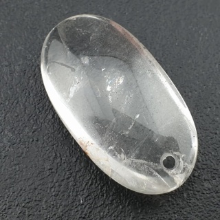 Kryształ górski owal z dziurką 39x21 mm nr 14