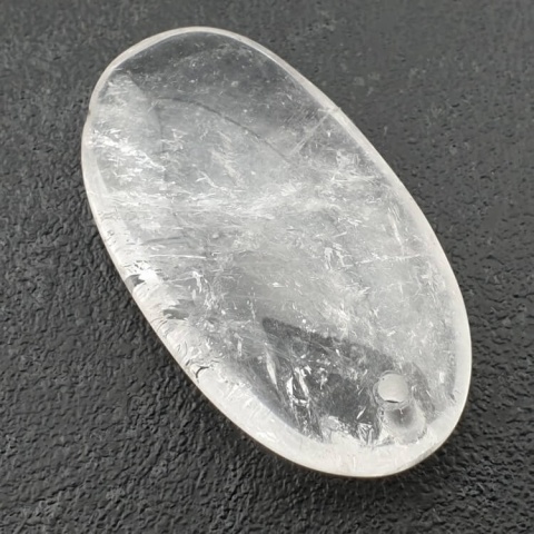 Kryształ górski owal z dziurką 41x23 mm nr 5