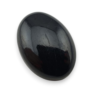 Czarny turmalin kaboszon 21x15 mm nr 388