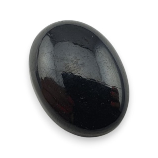 Czarny turmalin kaboszon 21x16 mm nr 439