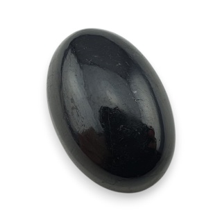 Czarny turmalin kaboszon 26x18 mm nr 369