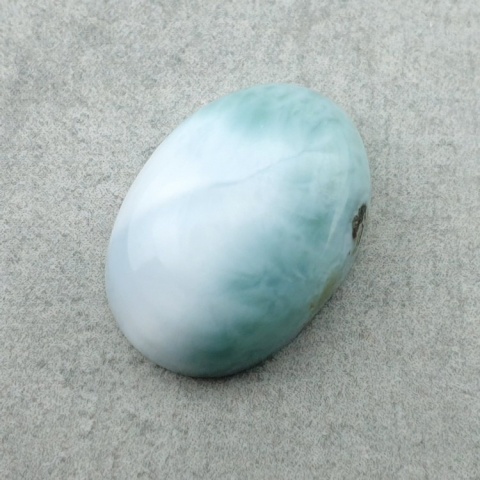Larimar cabochon 18x13 mm no 673