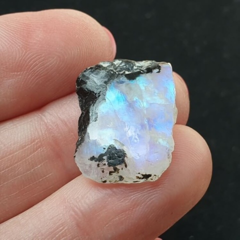 Moonstone polished chunk 22x16 mm no 338