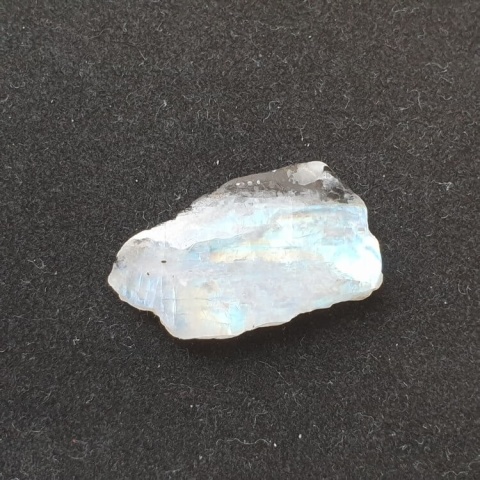 Kamień księżycowy kawałek polerowany 25x15 mm nr 317