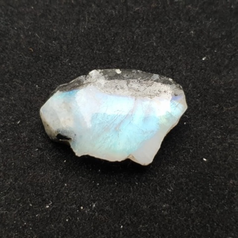 Kamień księżycowy kawałek polerowany 25x16 mm nr 373
