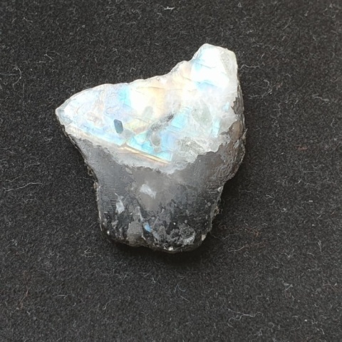 Moonstone polished chunk 31x25 mm no 307