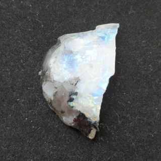 Kamień księżycowy kawałek polerowany 35x21 mm nr 343
