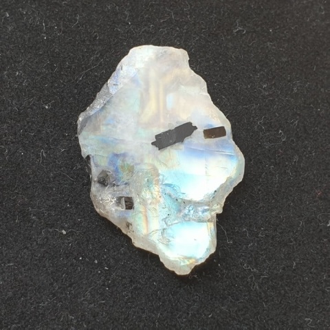 Moonstone polished chunk 35x24 mm no 329